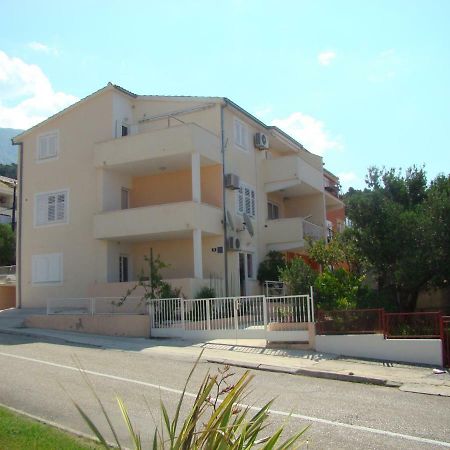 Apartments Ada Tučepi Eksteriør billede