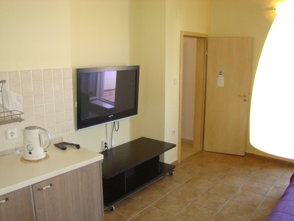 Apartments Ada Tučepi Eksteriør billede
