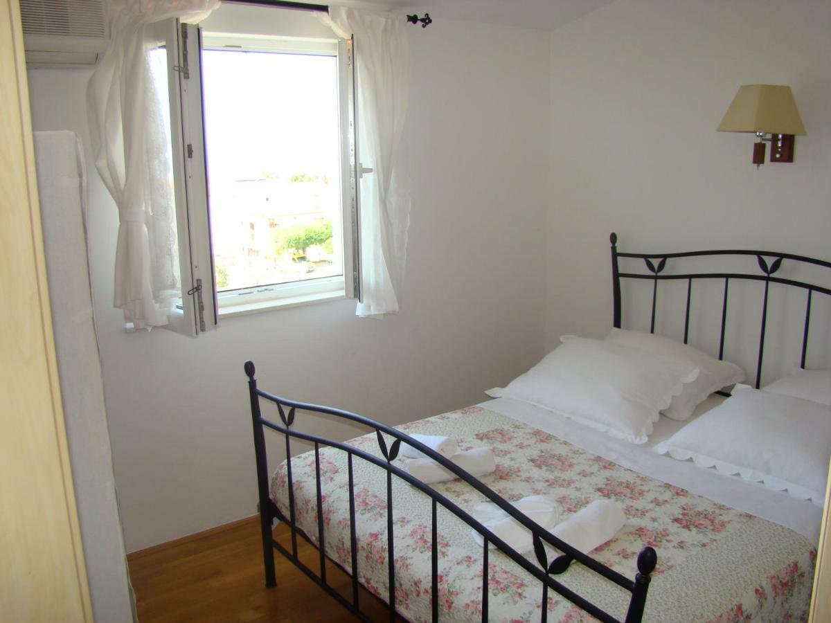 Apartments Ada Tučepi Eksteriør billede