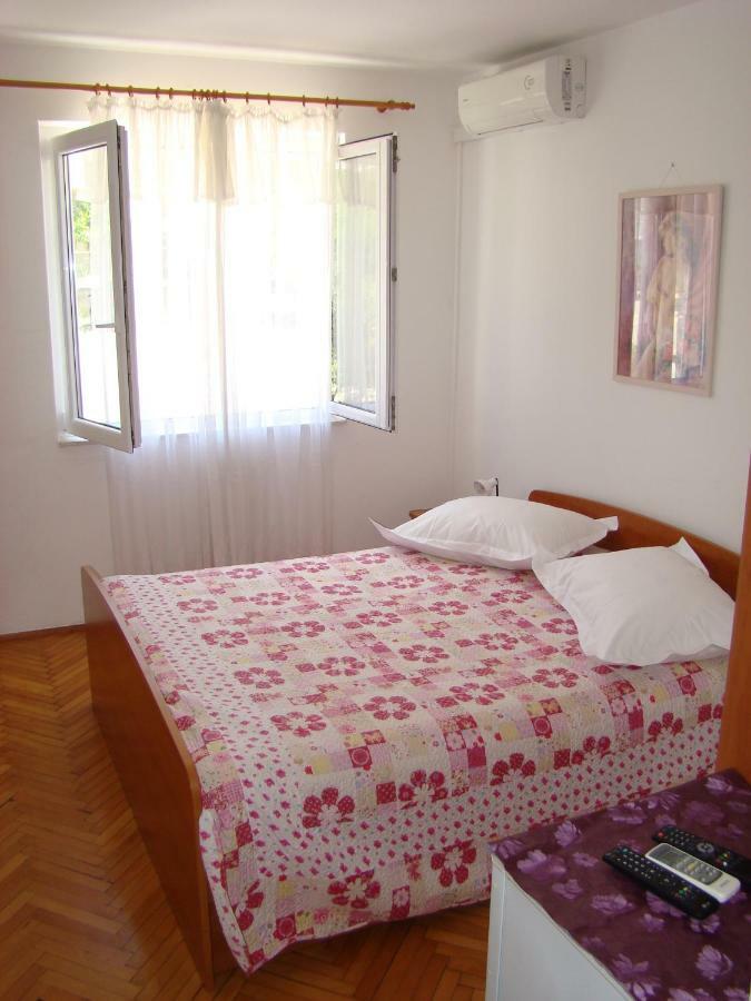 Apartments Ada Tučepi Eksteriør billede