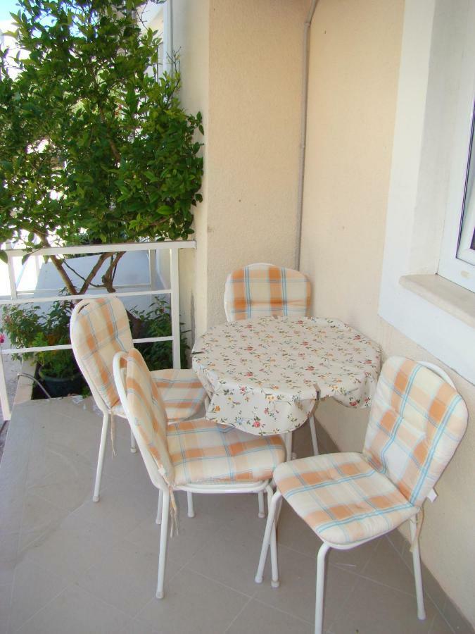 Apartments Ada Tučepi Eksteriør billede
